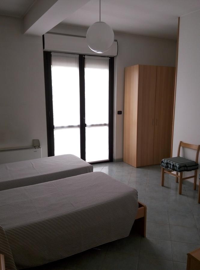 Hotel Cristallo Novara Kültér fotó