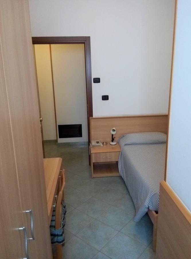 Hotel Cristallo Novara Kültér fotó