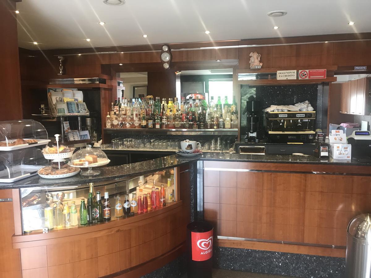 Hotel Cristallo Novara Kültér fotó
